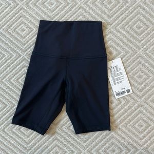 Lululemon size 0 8” biker shorts